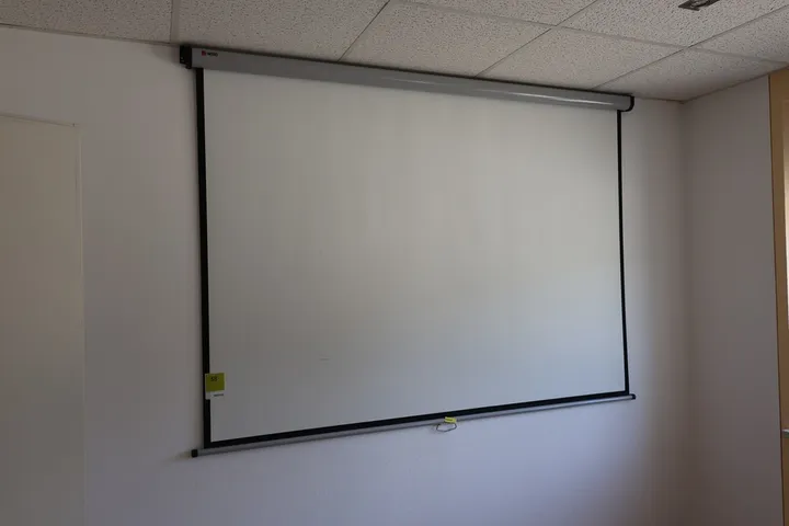 1 x Leinwand